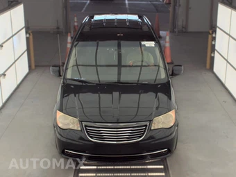 2014 Chrysler Town & Country Touring 121.2" WB - miniatura 2
