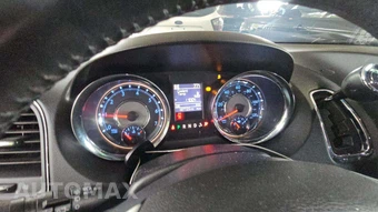 2014 Chrysler Town & Country Touring 121.2" WB - miniatura 24