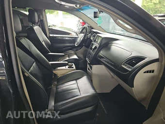 2014 Chrysler Town & Country Touring 121.2" WB - miniatura 8