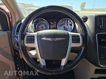 2014 Chrysler Town & Country Touring 121.2" WB – miniatura 10