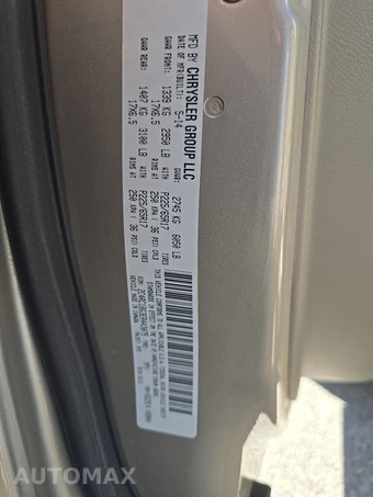 2014 Chrysler Town & Country Touring 121.2" WB – miniatura 15