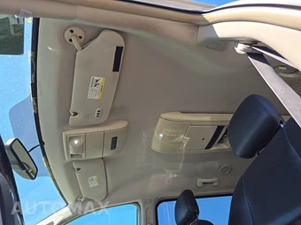 2014 Chrysler Town & Country Touring 121.2" WB – miniatura 18