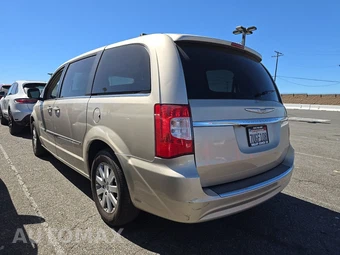 2014 Chrysler Town & Country Touring 121.2" WB – miniatura 6