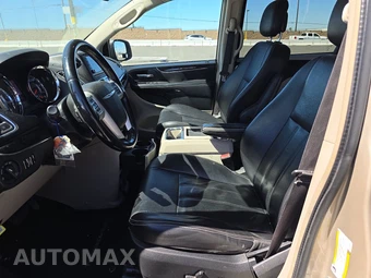 2014 Chrysler Town & Country Touring 121.2" WB – miniatura 7