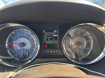 2014 Chrysler Town & Country Touring 121.2" WB – miniatura 12