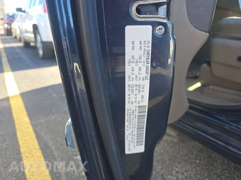 2014 Chrysler Town & Country Touring 121.2" WB – miniatura 15