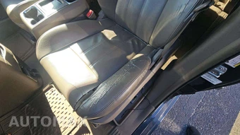 2014 Chrysler Town & Country Touring 121.2" WB – miniatura 32