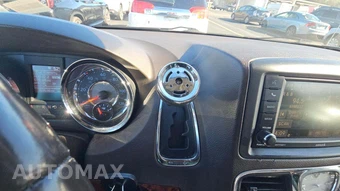 2014 Chrysler Town & Country Touring 121.2" WB – miniatura 34