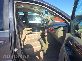 2014 Chrysler Town & Country Touring 121.2" WB – miniatura 8