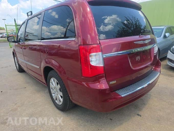 2014 Chrysler Town & Country Touring 121.2" WB - miniatura 2
