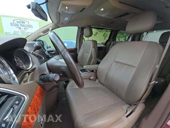 2014 Chrysler Town & Country Touring 121.2" WB - miniatura 6