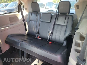2014 Chrysler Town & Country Touring 121.2" WB - miniatura 14