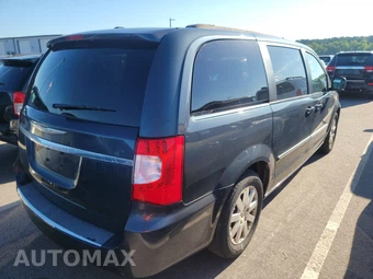 2014 Chrysler Town & Country Touring 121.2" WB - miniatura 4