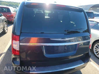 2014 Chrysler Town & Country Touring 121.2" WB - miniatura 5
