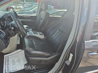 2014 Chrysler Town & Country Touring 121.2" WB - miniatura 13