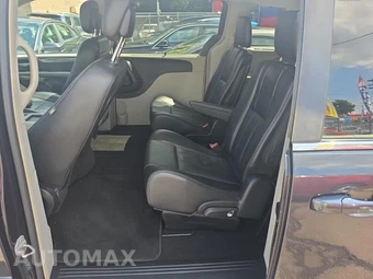 2014 Chrysler Town & Country Touring 121.2" WB - miniatura 16