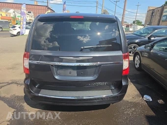 2014 Chrysler Town & Country Touring 121.2" WB - miniatura 5