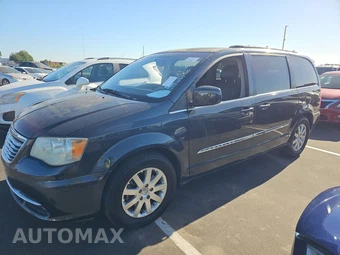 2014 Chrysler Town & Country Touring 121.2" WB