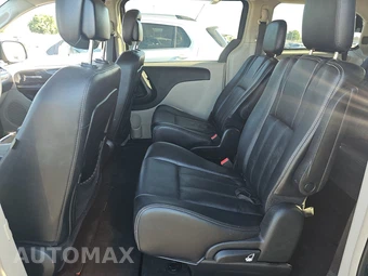 2014 Chrysler Town & Country Touring 121.2" WB - miniatura 13