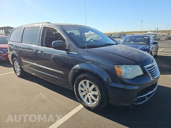 2014 Chrysler Town & Country Touring 121.2" WB - miniatura 3