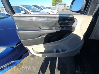 2014 Chrysler Town & Country Touring 121.2" WB - miniatura 9