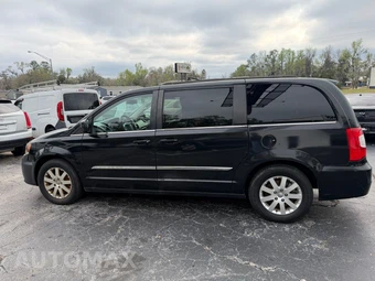 2014 Chrysler Town & Country Touring 121.2" WB - miniatura 7