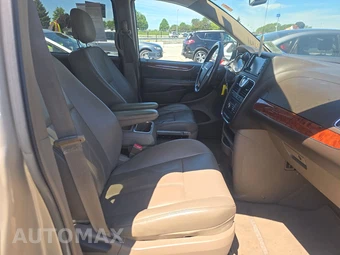 2014 Chrysler Town & Country Touring 121.2" WB – miniatura 14