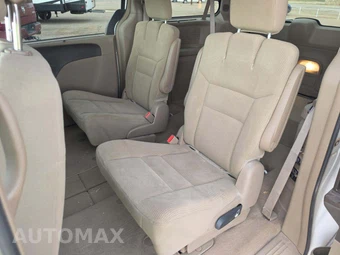 2014 Chrysler Town & Country Touring 121.2" WB - miniatura 13