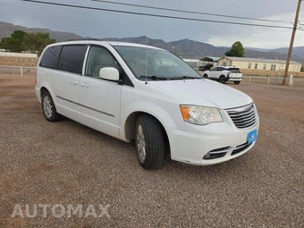 2014 Chrysler Town & Country Touring 121.2" WB - miniatura 4