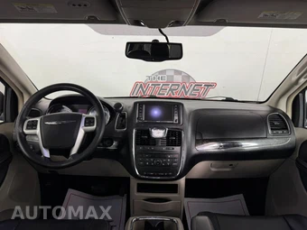 2014 Chrysler Town & Country Touring L 121.2" WB - miniatura 11