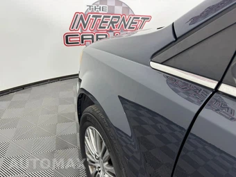 2014 Chrysler Town & Country Touring L 121.2" WB - miniatura 21