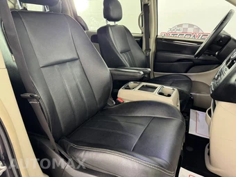 2014 Chrysler Town & Country Touring L 121.2" WB - miniatura 31