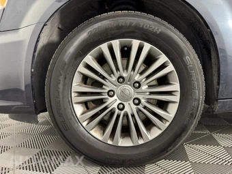 2014 Chrysler Town & Country Touring L 121.2" WB - miniatura 45