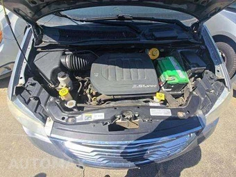 2014 Chrysler Town & Country Touring L 121.2" WB – miniatura 24