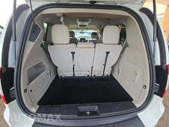 2014 Chrysler Town & Country Touring L 121.2" WB - miniatura 15