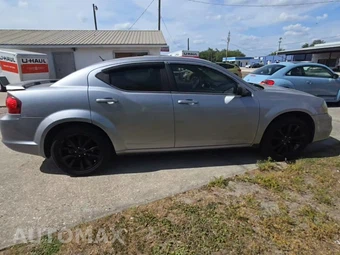 2014 Dodge Avenger SE – miniatura 5