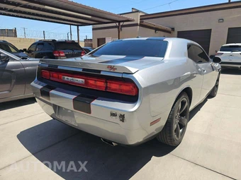 2014 Dodge Challenger R/T – miniatura 3