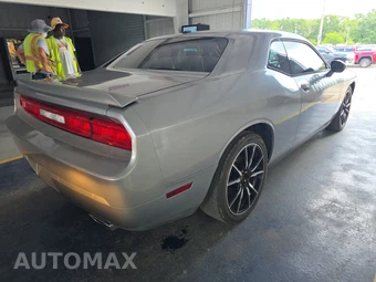 2014 Dodge Challenger R/T - miniatura 4