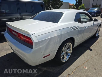 2014 Dodge Challenger R/T Classic – miniatura 4