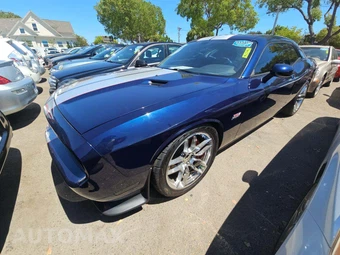 2014 Dodge Challenger SRT8