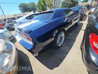 2014 Dodge Challenger SRT8 – miniatura 3