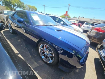 2014 Dodge Challenger SRT8 – miniatura 4