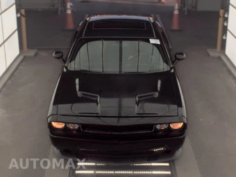 2014 Dodge Challenger SRT8 Core – miniatura 2