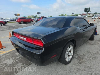 2014 Dodge Challenger SXT – miniatura 4