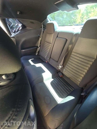 2014 Dodge Challenger SXT – miniatura 10