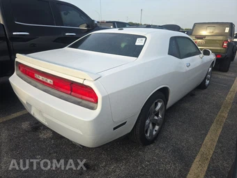 2014 Dodge Challenger SXT – miniatura 4