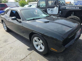 2014 Dodge Challenger SXT – miniatura 4