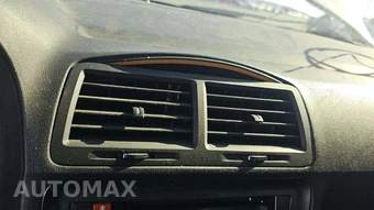 2014 Dodge Challenger SXT – miniatura 15