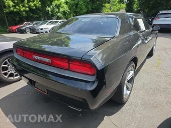 2014 Dodge Challenger SXT – miniatura 4