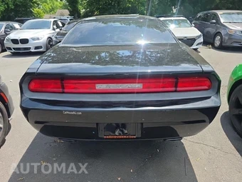2014 Dodge Challenger SXT – miniatura 5